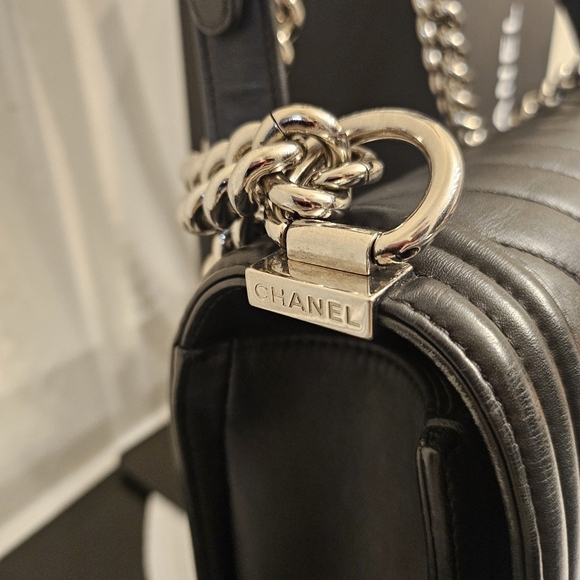Chanel Flap Boy In New Medium - Picture 6 of 15